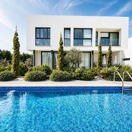 3 Bedroom Jasmine Almaria Complex Villa Paralímni